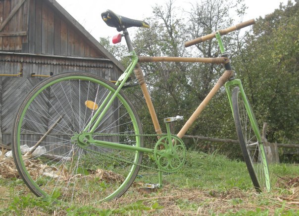 Радомишлянин склав велосипед з бамбуку